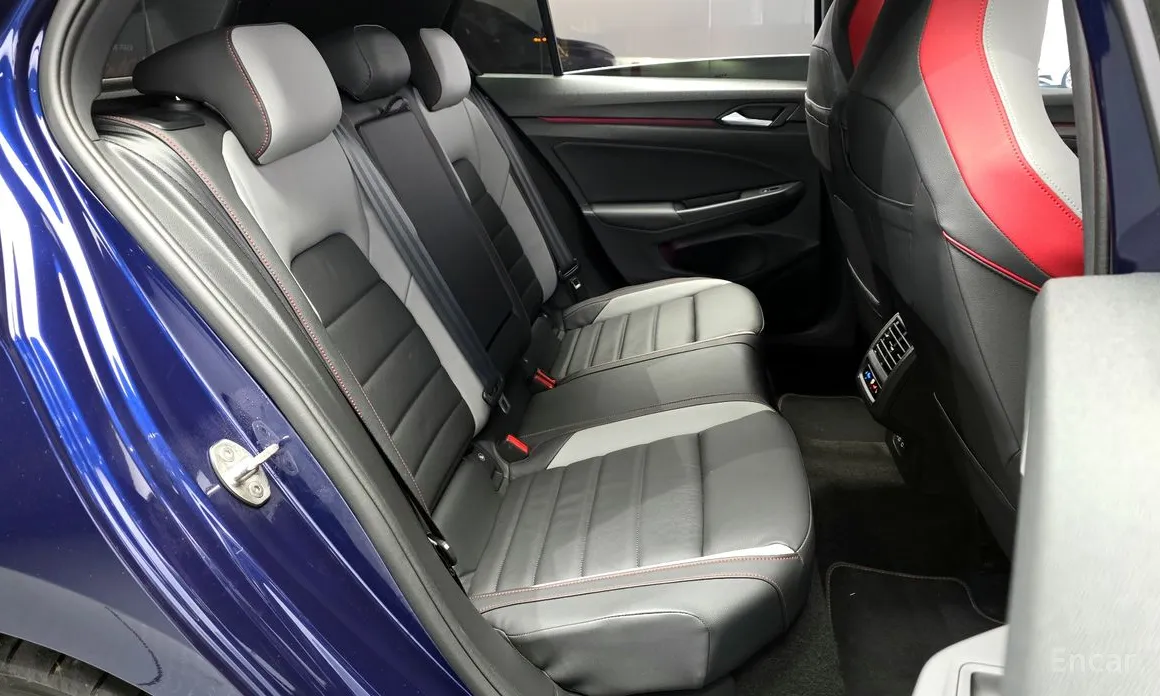 Photo 12 - Volkswagen Golf