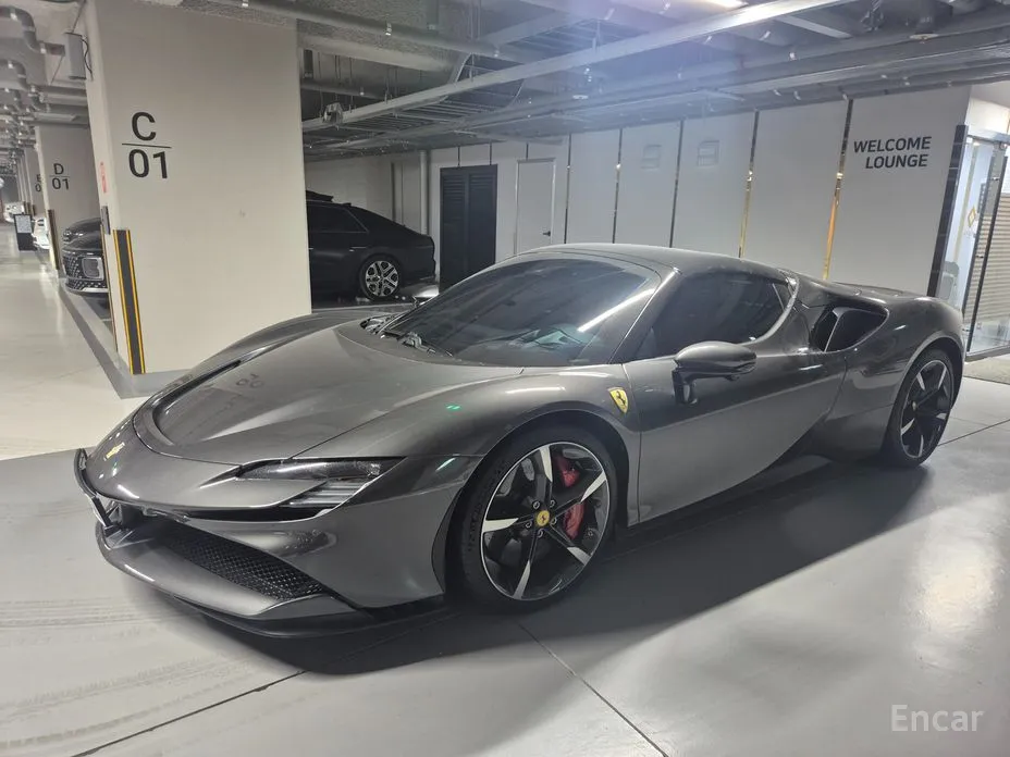 Фото 1 - Ferrari SF90