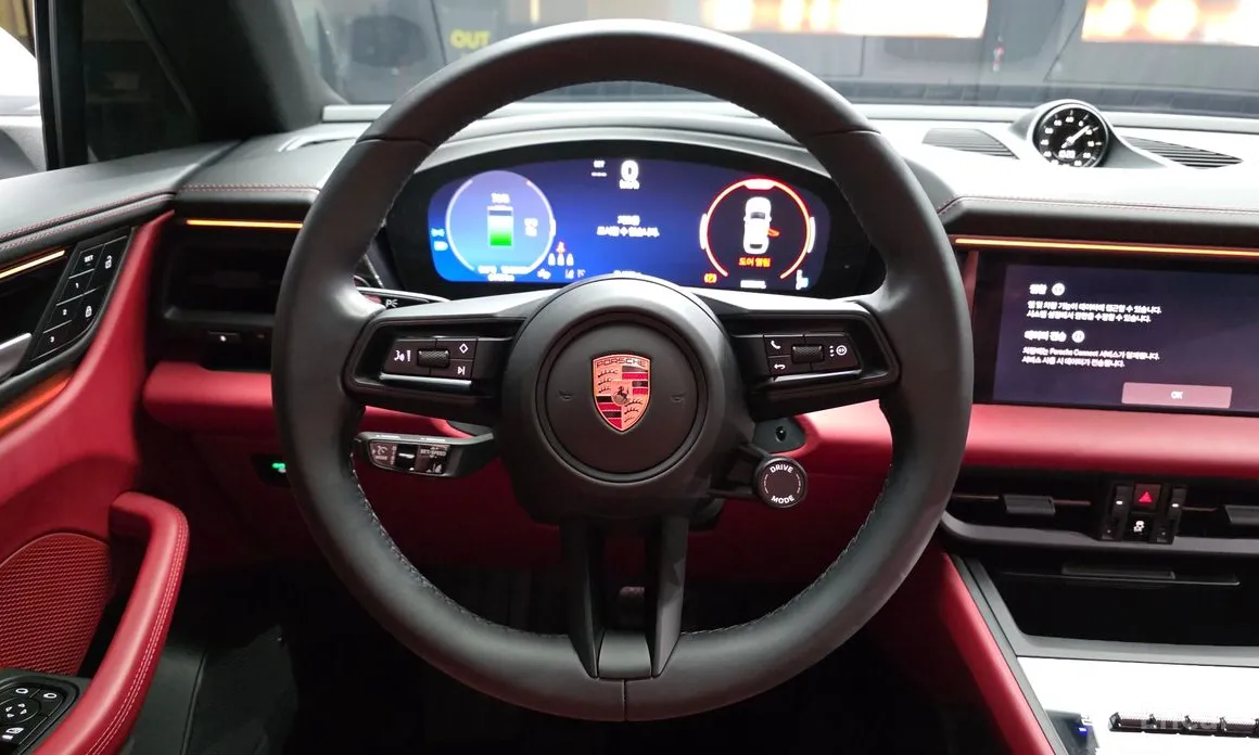 Фото 13 - Porsche Macan