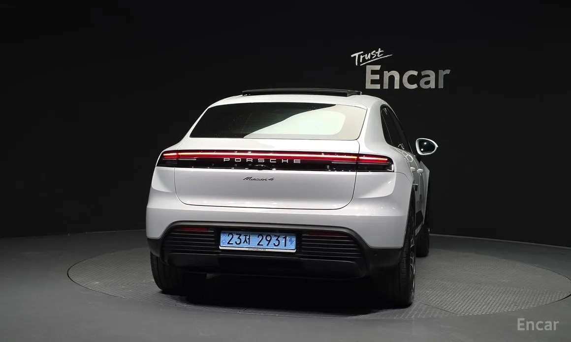 Фото 4 - Porsche Macan