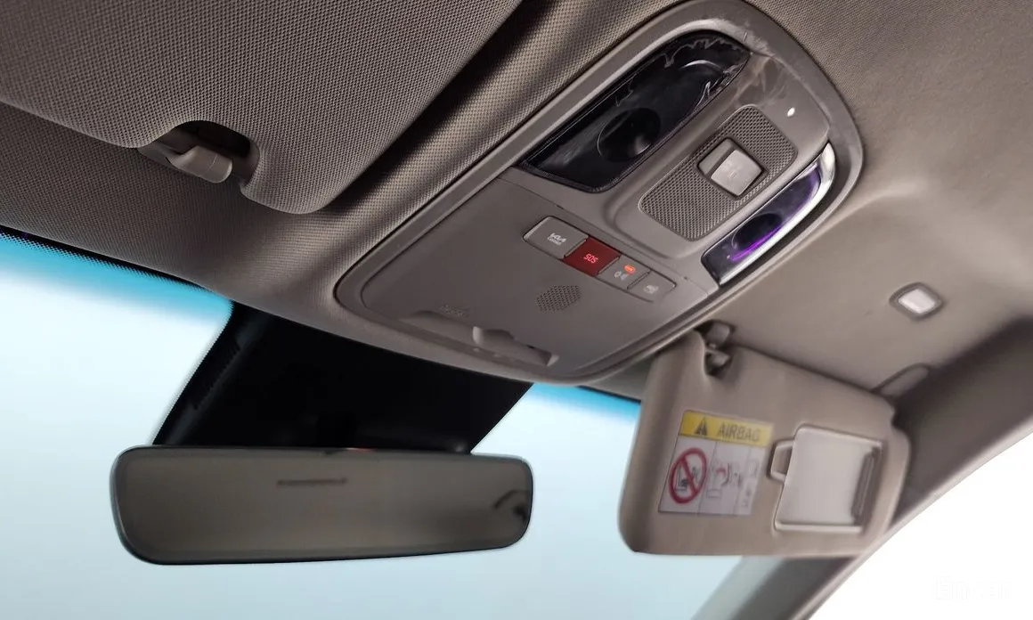 Фото 17 - Kia Stinger