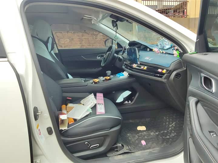 Фото 8 - Changan UNI-K