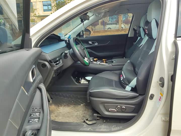 Фото 9 - Changan UNI-K