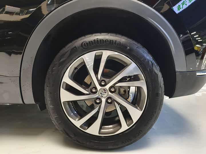 Фото 2 - Buick Envision Plus