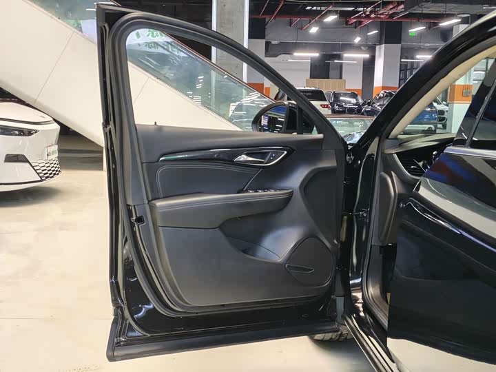 Фото 4 - Buick Envision Plus