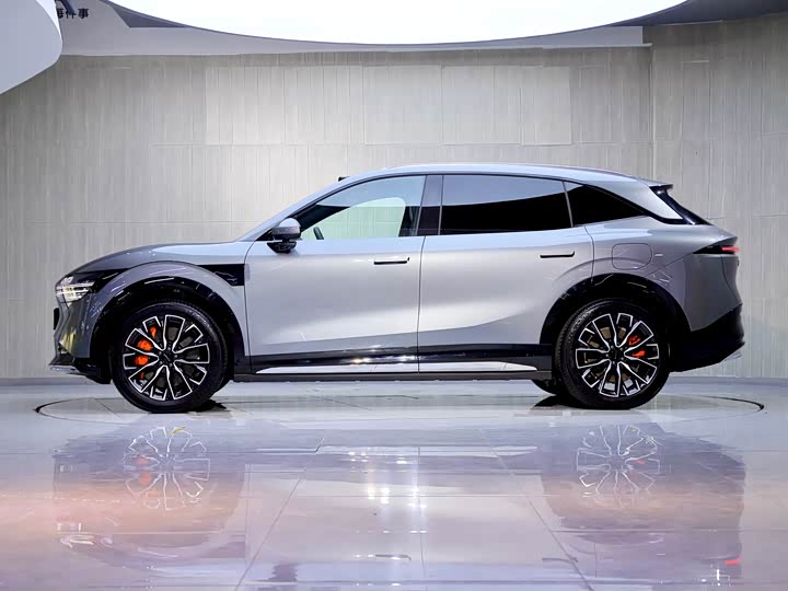 Фото 4 - Zeekr 7X