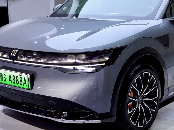 Фото 8 - Zeekr 7X