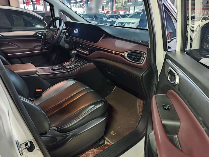 Photo 8 - GAC Trumpchi M6