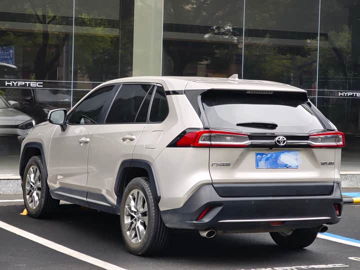 Photo 8 - Toyota Wildlander