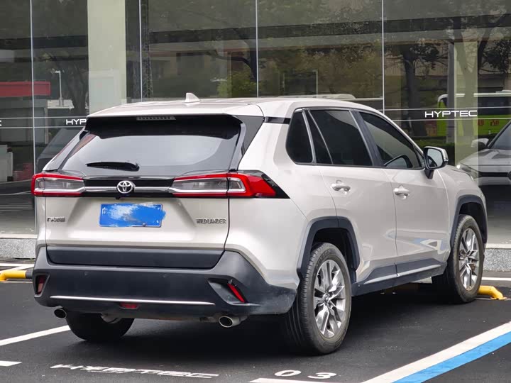 Photo 9 - Toyota Wildlander