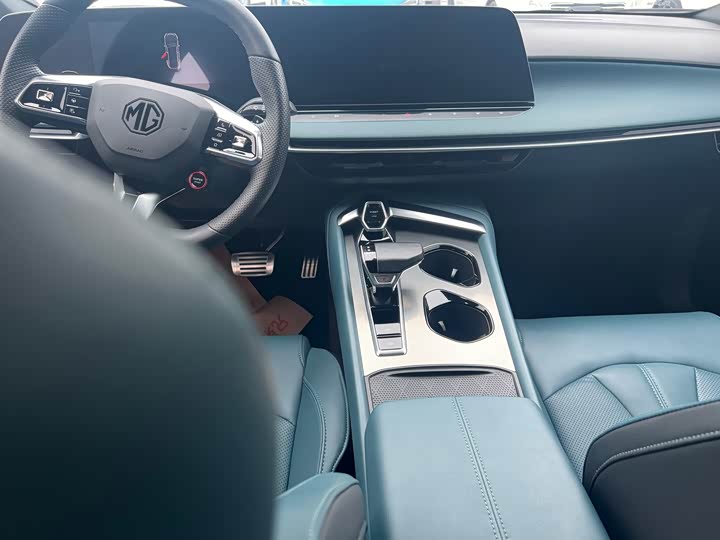 Фото 7 - MG Motor 7