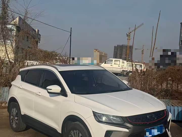 Фото 3 - Geely Coolray