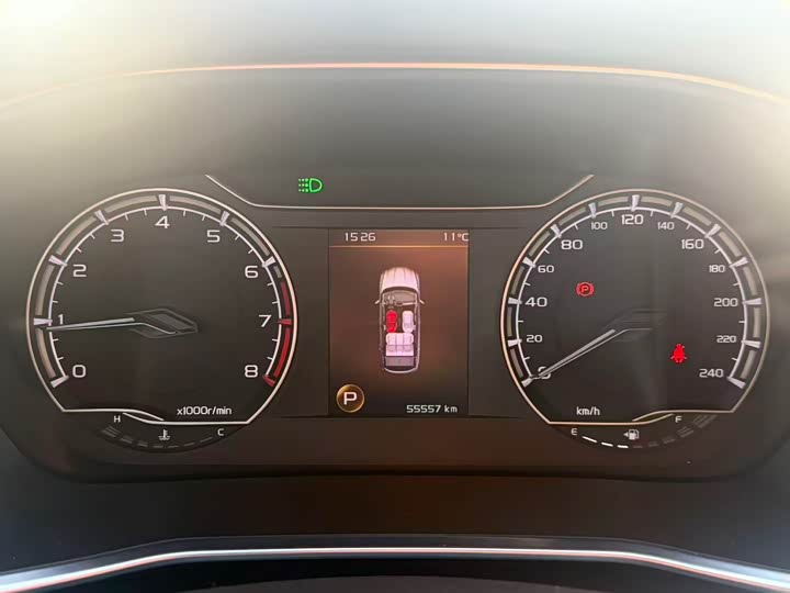 Фото 5 - Geely Coolray