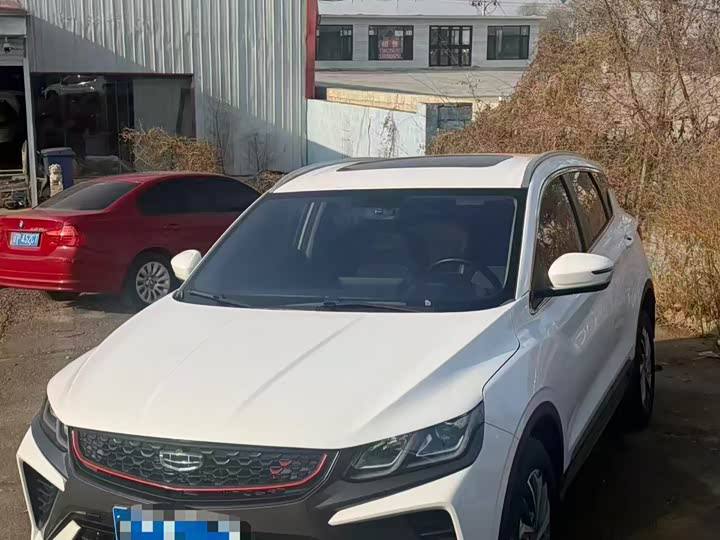 Фото 8 - Geely Coolray