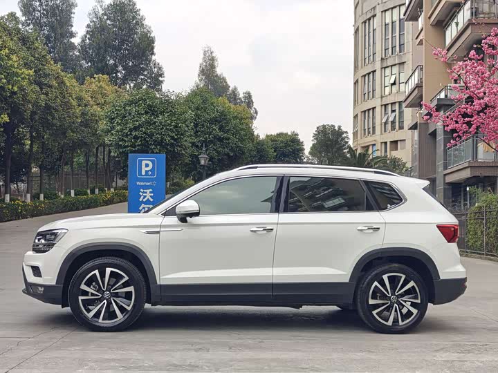 Фото 4 - Volkswagen Tharu