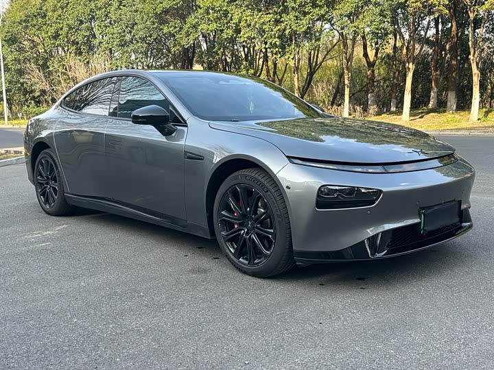 Фото 3 - XPeng P7