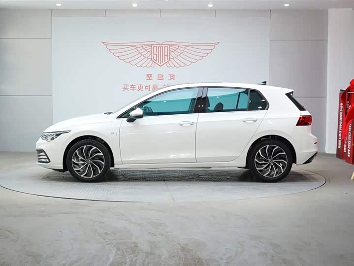 Фото 4 - Volkswagen Golf