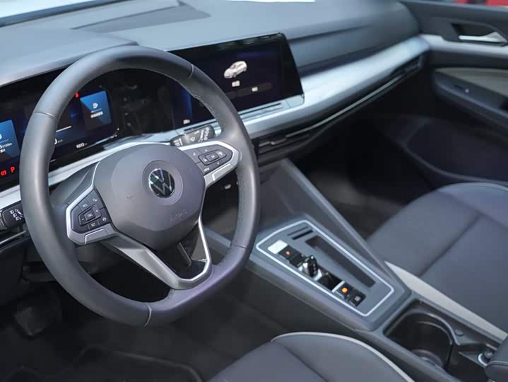 Фото 7 - Volkswagen Golf