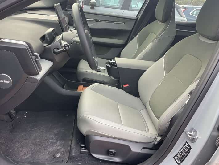 Фото 4 - Volvo EX30