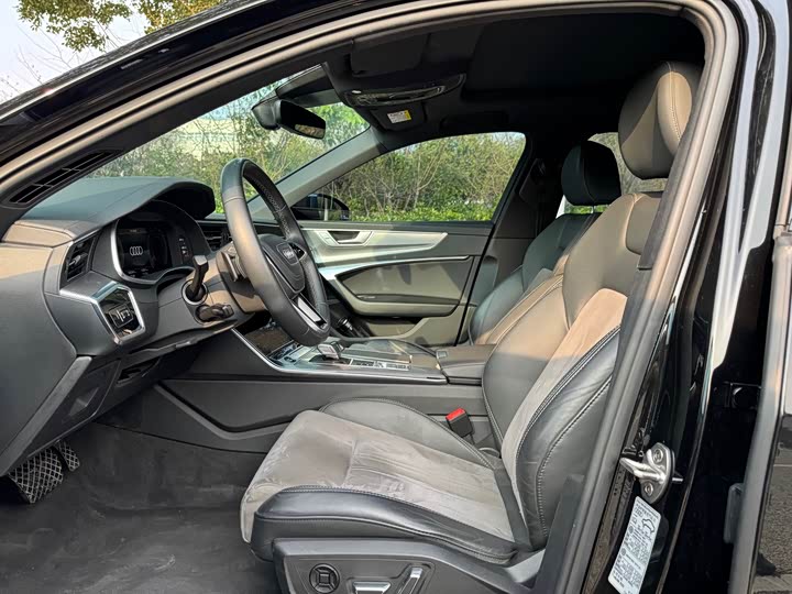 Фото 3 - Audi A6L