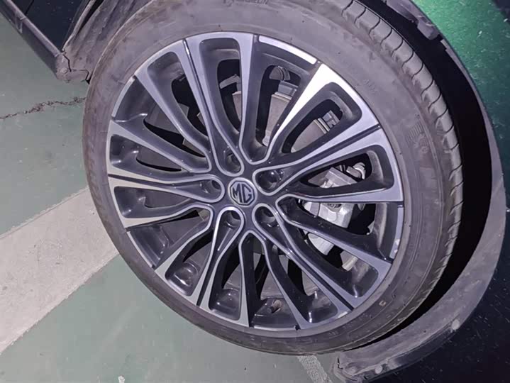 Фото 6 - MG Motor 7