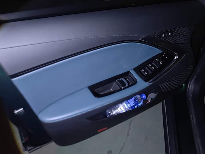 Фото 7 - MG Motor 7