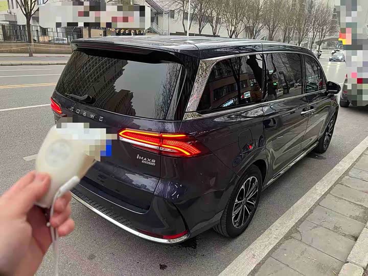 Photo 5 - Roewe iMax 8