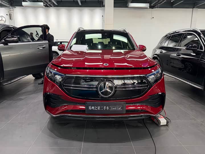 Фото 2 - Mercedes-Benz EQB