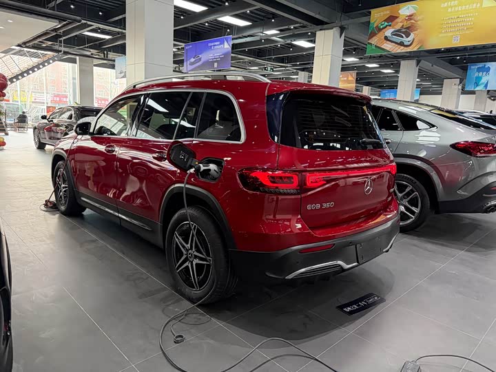 Фото 7 - Mercedes-Benz EQB