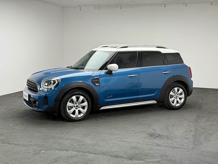 Photo 2 - Mini Countryman