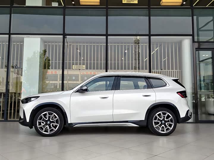 Фото 4 - BMW X1