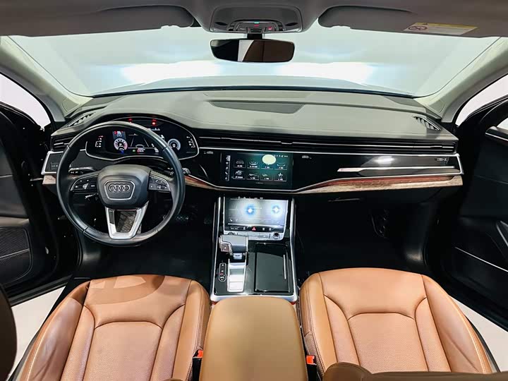 Фото 7 - Audi Q7