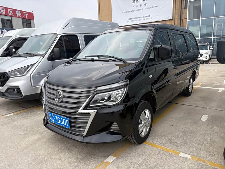 Фото 1 - Dongfeng Forthing Lingzhi M5