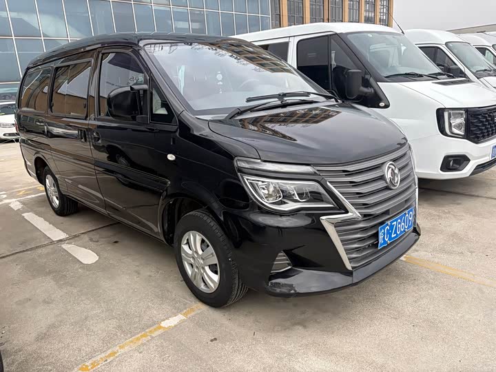 Фото 3 - Dongfeng Forthing Lingzhi M5