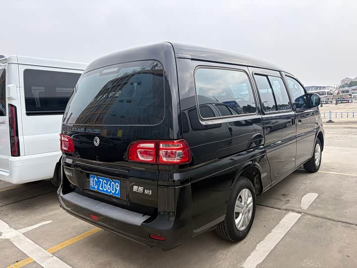 Фото 9 - Dongfeng Forthing Lingzhi M5