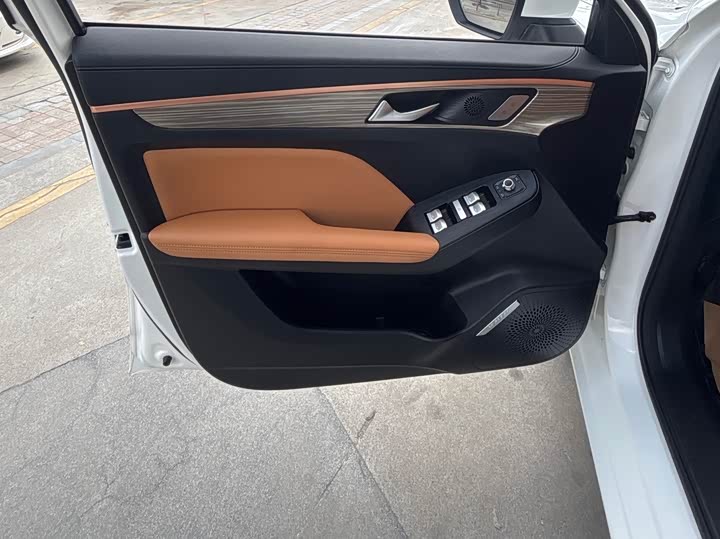 Фото 8 - Haval Jolion