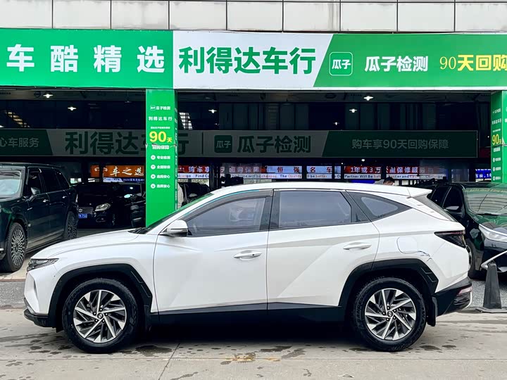Фото 3 - Hyundai Tucson L