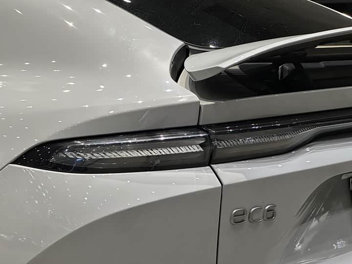 Фото 6 - Nio EC6