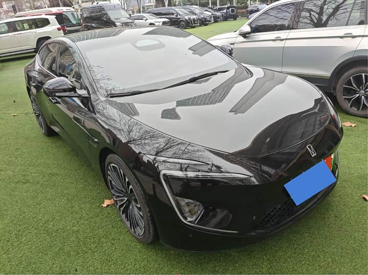 Фото 2 - Avatr 12