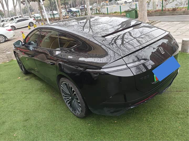 Фото 3 - Avatr 12