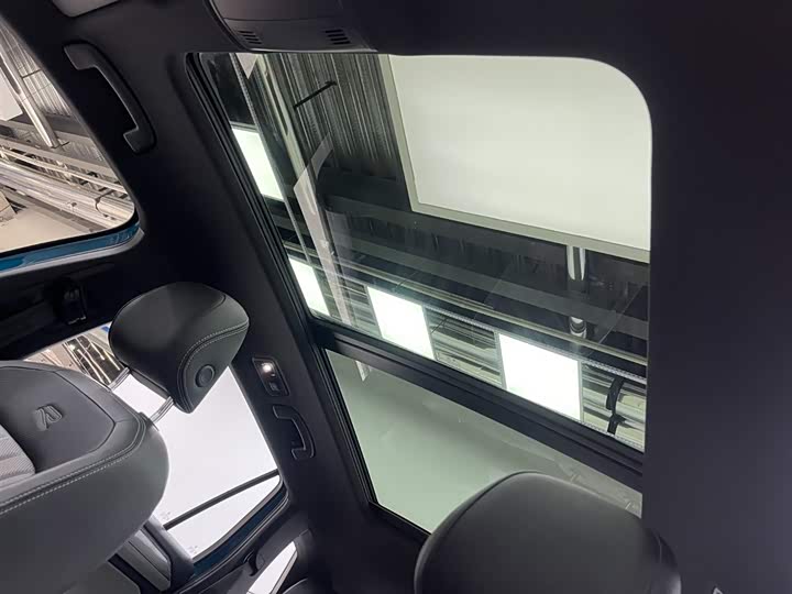 Фото 9 - Volkswagen Tayron