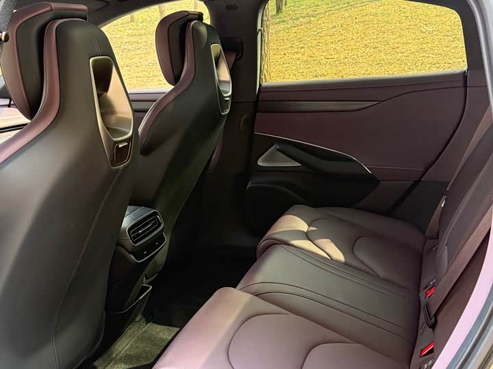 Фото 6 - Xiaomi SU7