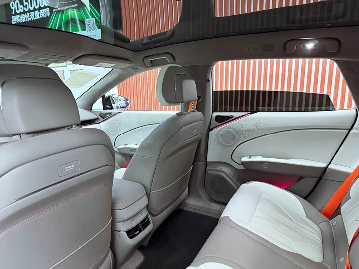 Фото 9 - Zeekr 007 GT