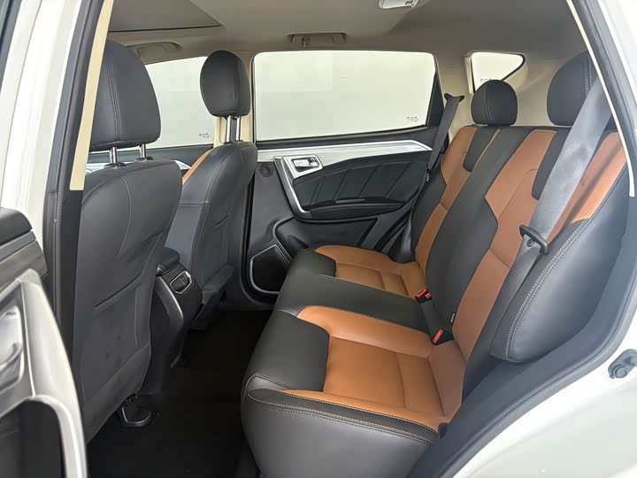 Photo 8 - Geely Vision X6