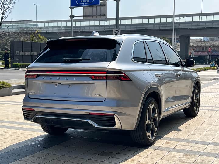 Фото 4 - Geely Monjaro