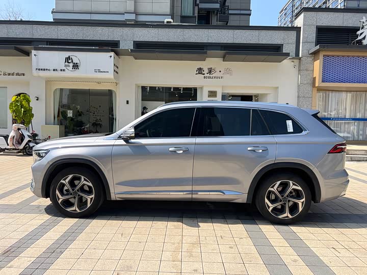 Фото 7 - Geely Monjaro