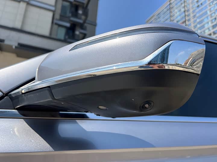 Фото 8 - Geely Monjaro