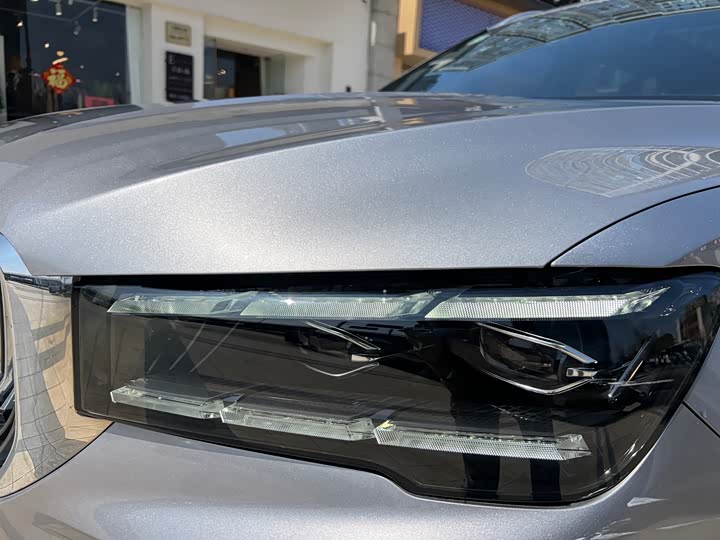 Фото 9 - Geely Monjaro