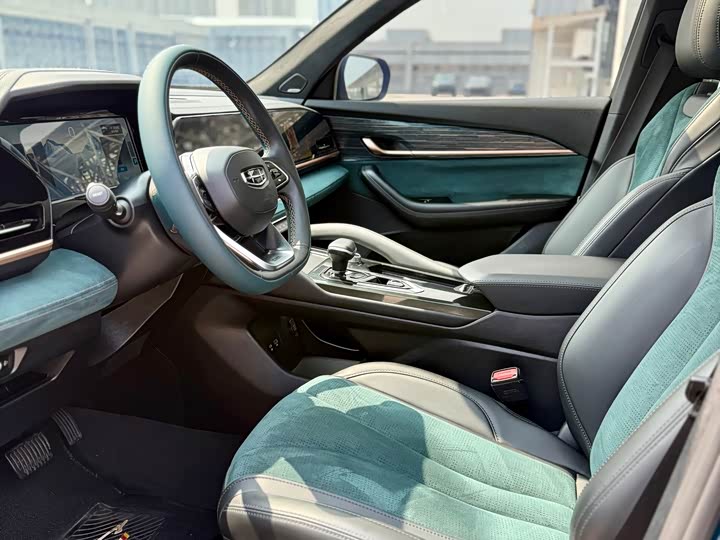 Фото 4 - Geely Monjaro