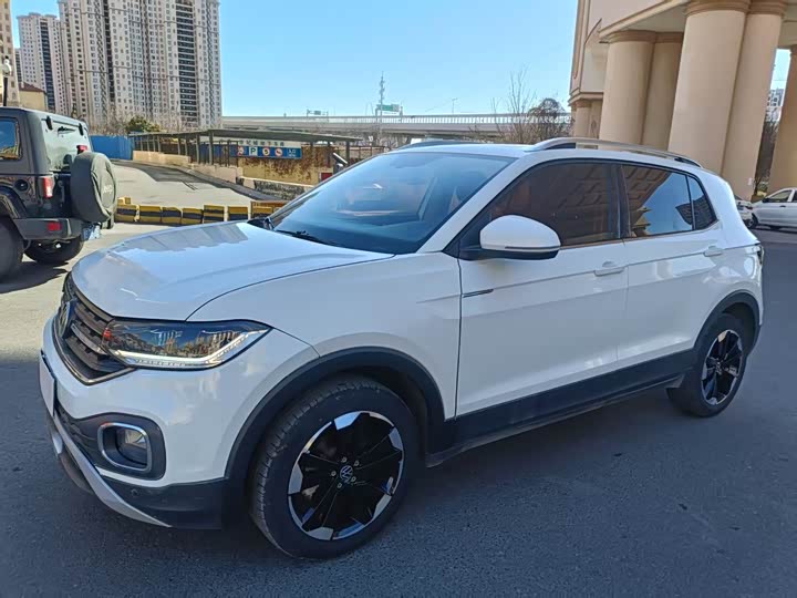 Фото 1 - Volkswagen Tacqua